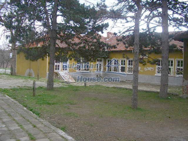 Foto 1 von 6 — Huge building for your business in Bulgaria