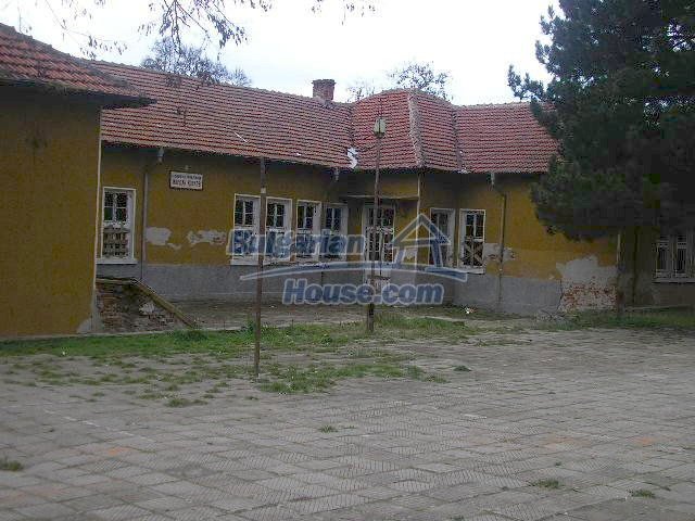 Foto 3 von 6 — Huge building for your business in Bulgaria