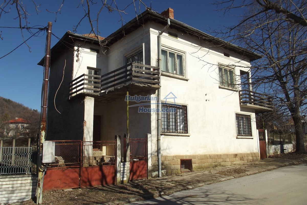 Foto 11 von 12 — Four bedroom Bulgarian house for sale in Vratsa region