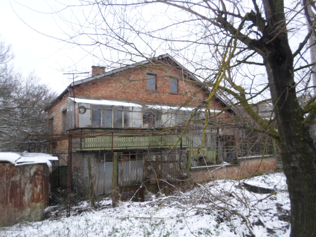 Foto 2 von 17 — ПОЗЕМЛЕН ИМОТ и СГРАДА в с. ПОЛСКИ ИЗВОР, общ. КАМЕНО, обл. БУРГАС