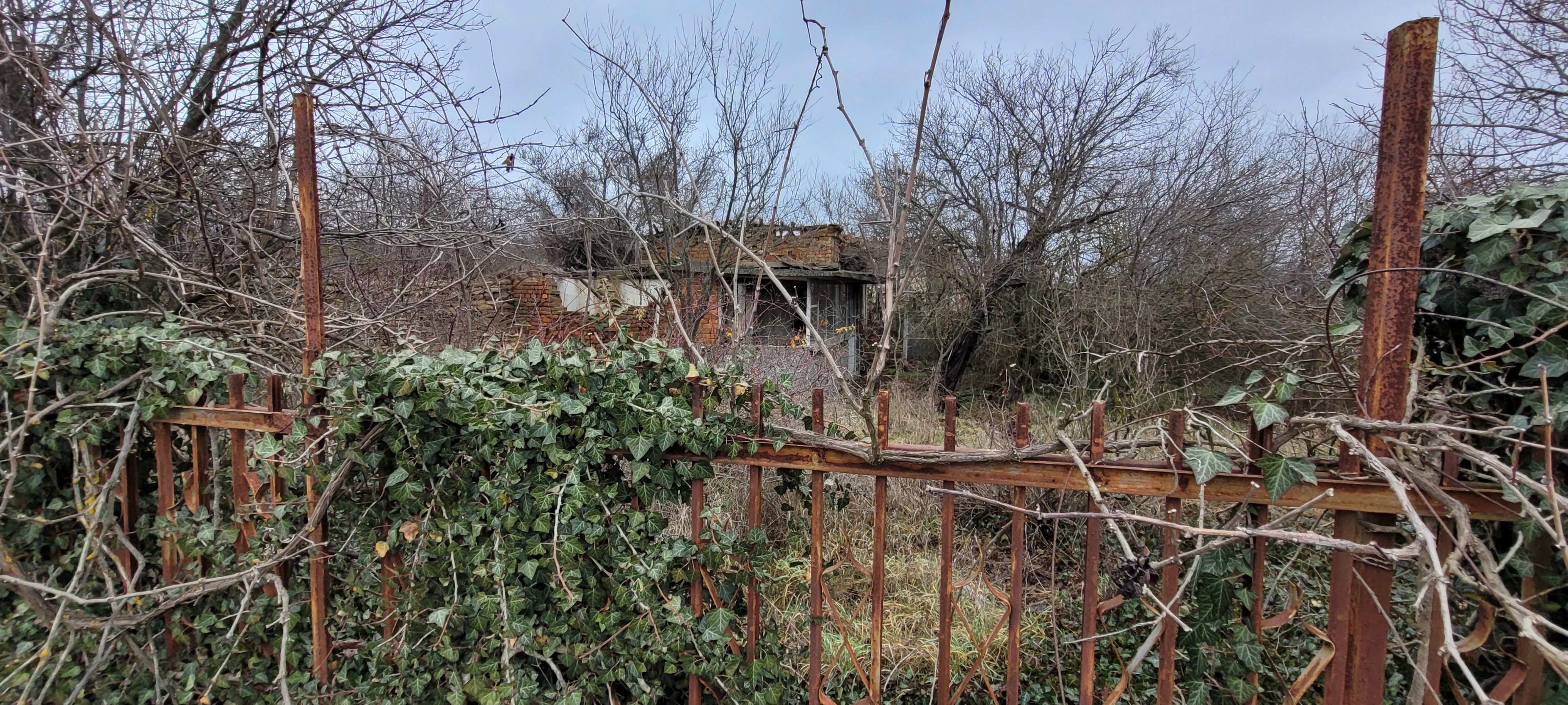 Foto 5 von 11 — 1/3 /една трета/ идеална част от ДВОРНО МЯСТО и СГРАДИ в с. Велислав, общ. Сунгурларе, обл. Бургас