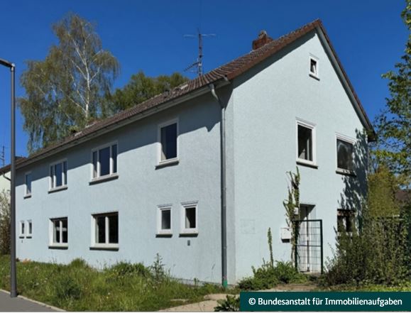 Foto 1 von 30 — Schöne Doppelhaushälften mit Garten in zentrumsnaher Lage