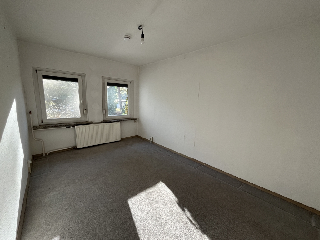 Foto 8 von 12 — Auktion - Schönes, leerstehendes Doppelhaus