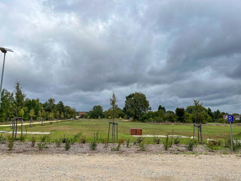 Foto 16 von 27 — Zwei Wohnbauflächen (Rohbauland) in guter Lage - für Bauträger geeignet -