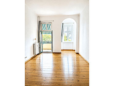 Foto 4 von 4 — Bezugsfreie 3-Zimmer Wohnung im 3. OG links gelegen (ETW-Nr. 25)