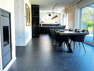 Foto 3 von 4 — Stilvolle Neubauvilla im KfW-40-Plus-Standard