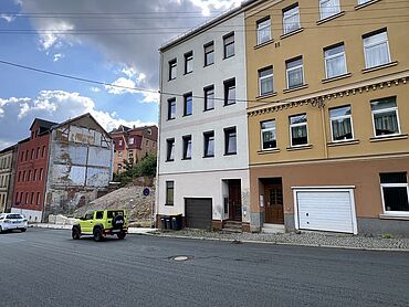 Foto 1 von 3 — Teilw. vermietetes Mehrfamilienhaus in Greiz