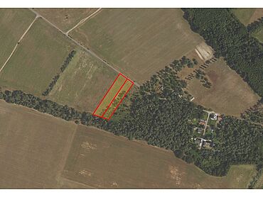 Foto 3 von 4 — Kleine, verpachtete Landwirtschaftsfläche im sog. Speckgürtel der Landeshauptstadt Magdeburg