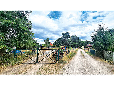 Foto 2 von 4 — Baugrundstück