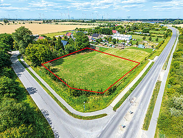 Foto 1 von 3 — Baugrundstück westlich von Berlin in Wustermark nahe der B5