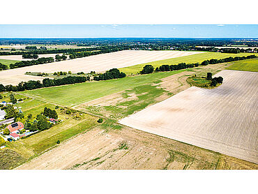 Foto 1 von 2 — Zwei zusammenliegende Landwirtschaftsflächen nahe Rüdersdorf bei Berlin