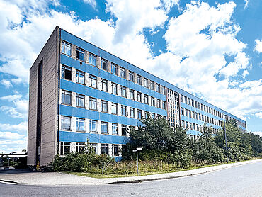 Foto 1 von 4 — Gewerbeobjekt - Bürogebäudekomplex im Industriegebiet Guben Süd