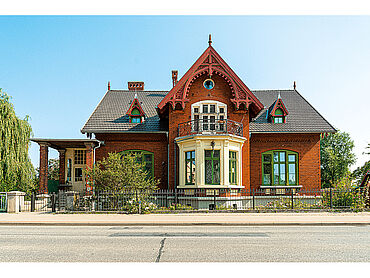 Foto 1 von 11 — Gründerzeit-Haus an der Warnow