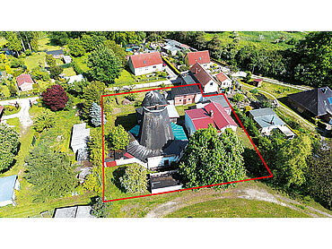 Foto 2 von 6 — Wohnhaus mit denkmalgeschützter Holländerwindmühle