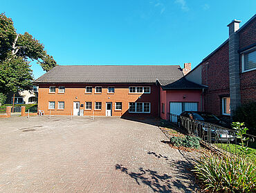 Foto 1 von 5 — Überwiegend vermietetes Mehrfamilienhaus
