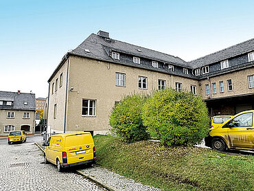 Foto 3 von 4 — Überwiegend vermietetes Bürogeschäftshaus