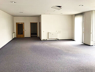 Foto 3 von 12 — Baugrundstück mit Wirtschaftsgebäude im Randbereich in ruhiger Innenstadtlage