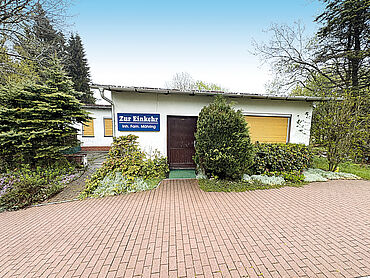 Foto 3 von 7 — Baugrundstück für EFH oder MFH, aktuell bebaut mit dem ehemaligen Imbiss "Zur Einkehr"
