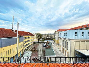 Foto 8 von 11 — Bürogeschäftshaus (ehem. Postgebäude)