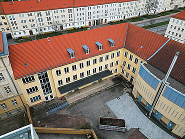 Foto 6 von 11 — Bürogeschäftshaus (ehem. Postgebäude)