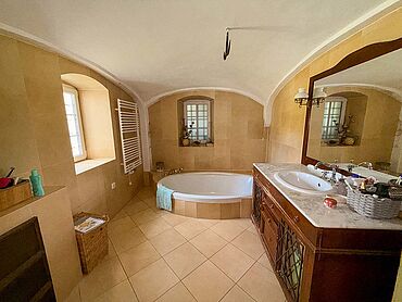 Foto 5 von 7 — Wohnen mit Charme – saniertes historisches Umgebindehaus auf großzügigem Naturgrundstück