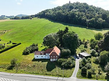 Foto 1 von 7 — Wohnen mit Charme – saniertes historisches Umgebindehaus auf großzügigem Naturgrundstück