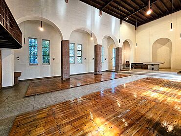 Foto 6 von 7 — ehem. Kirche mit Einliegerwohnung und Gemeinderaum