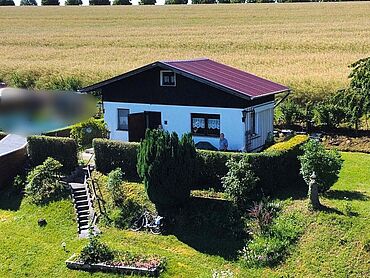 Foto 1 von 3 — Erholungsfläche mit Bungalow