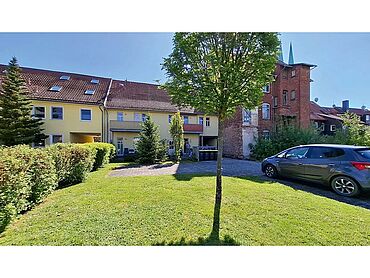 Foto 4 von 8 — denkmalgeschütztes Mehrfamilienhaus am Markt