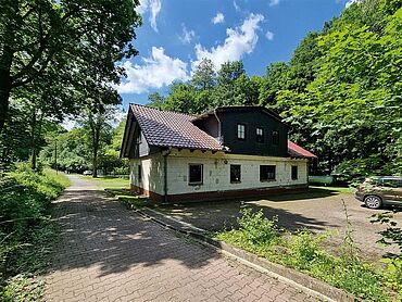 Foto 3 von 8 — Mehrfamilienhaus im Grünen nahe Waldbad