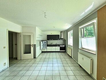 Foto 5 von 8 — Mehrfamilienhaus im Grünen nahe Waldbad