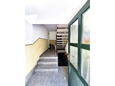 Foto 8 von 8 — Mehrfamilienhaus im Grünen nahe Waldbad