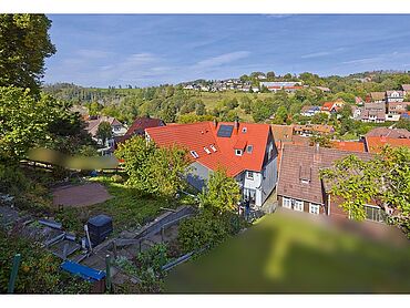 Foto 4 von 7 — Mehrfamilienhaus mit großen Grundstück