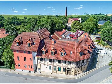 Foto 2 von 10 — Ehemaliges "Hotel 68" mit Wohnung und separatem Grundstück