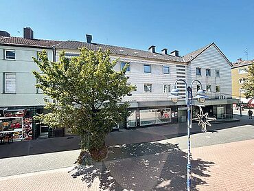 Foto 1 von 3 — Wohn- und Geschäftshaus in zentraler Lage von Neudorf-Nord