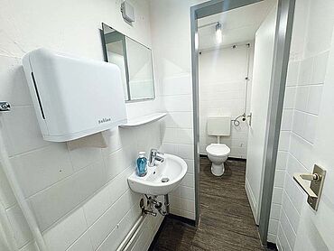 Foto 4 von 4 — Wohn- und Geschäftshaus in zentraler Lage