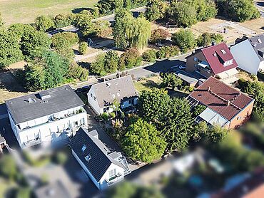 Foto 4 von 5 — Baugrundstück in Rheinnähe mit positivem Bauvorbescheid für ein Mehrfamilienhaus und Altbestand