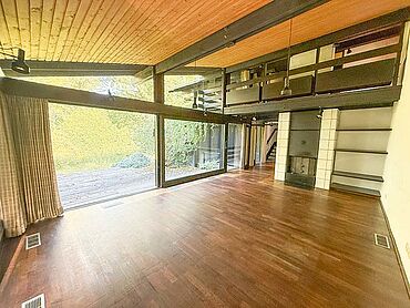 Foto 6 von 6 — Einfamilienhaus in Split-Level-Architektur und Einliegerwohnung