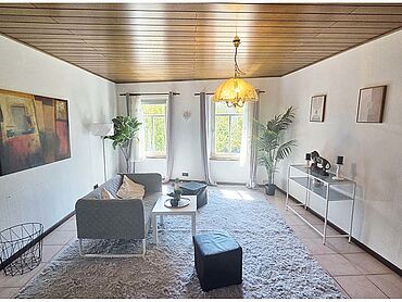 Foto 2 von 5 — Großzügige Eigentumswohnung mit Garten und vielseitigen Nutzflächen in Ingelheim