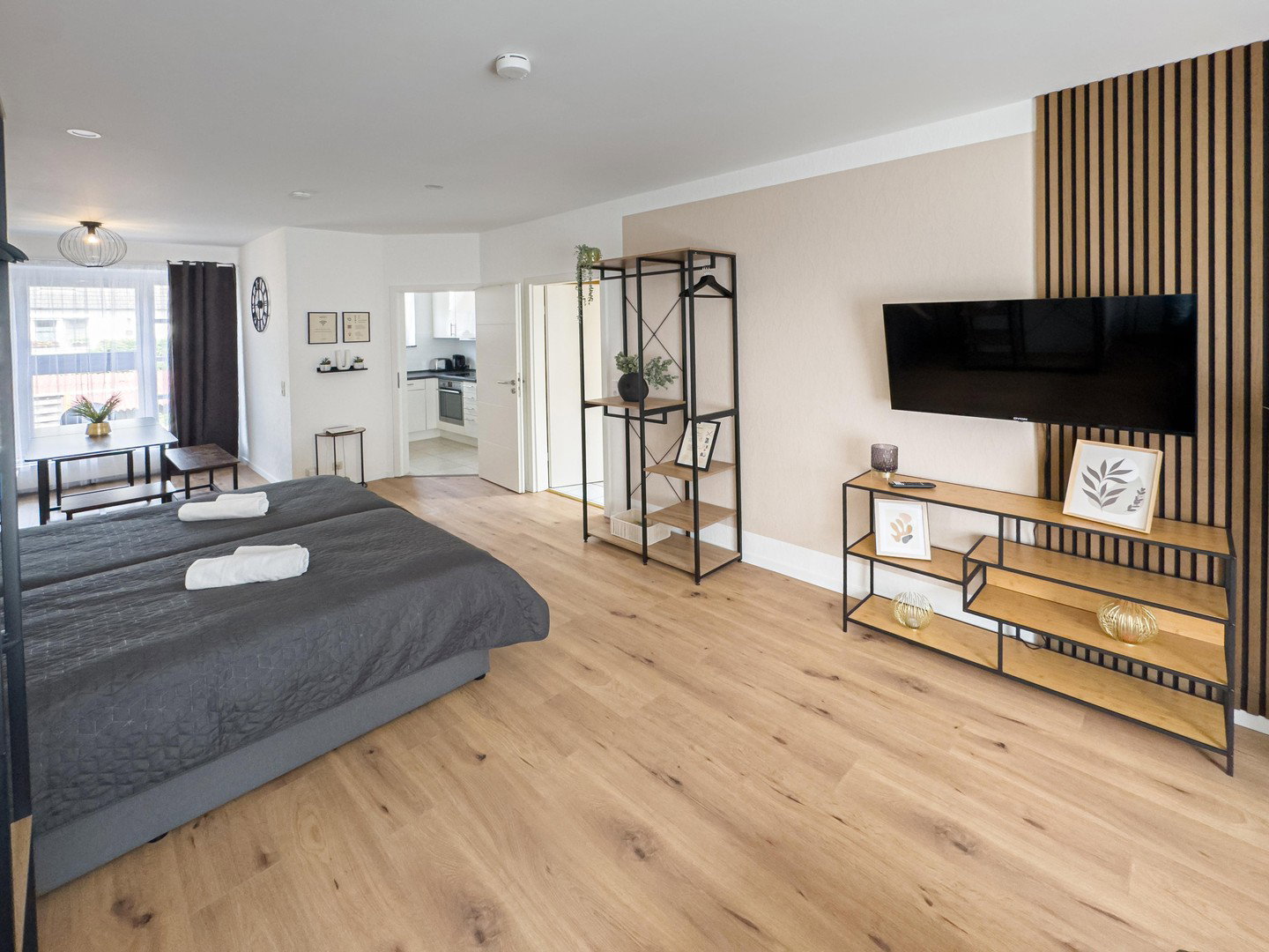 Foto 3 von 12 — Modernisiertes Endreihenhaus mit 2 Bädern und 2 Loggien – ideal für Eigennutzer oder Kapitalanleger