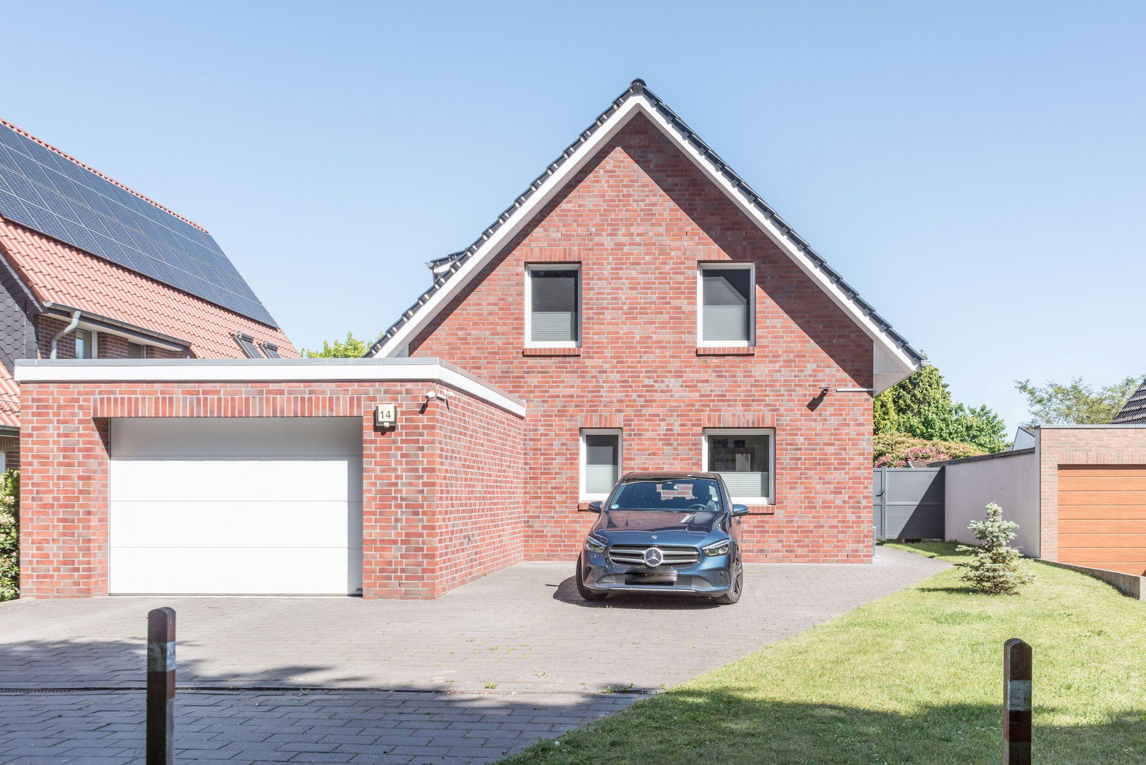 Foto 2 von 12 — Schönes freistehendes Einfamilienhaus in idyllischer Lage in Bremen Alt-Osterholz