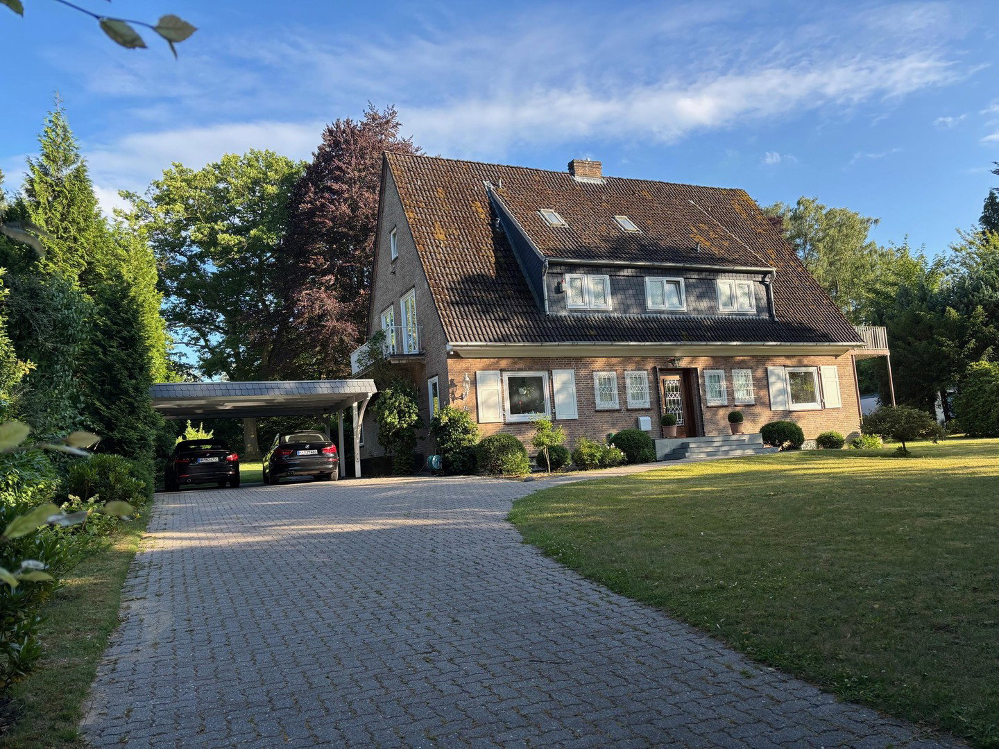 Foto 2 von 3 — Parkähnliches Grundstück in bester Lage Wellingsbüttels