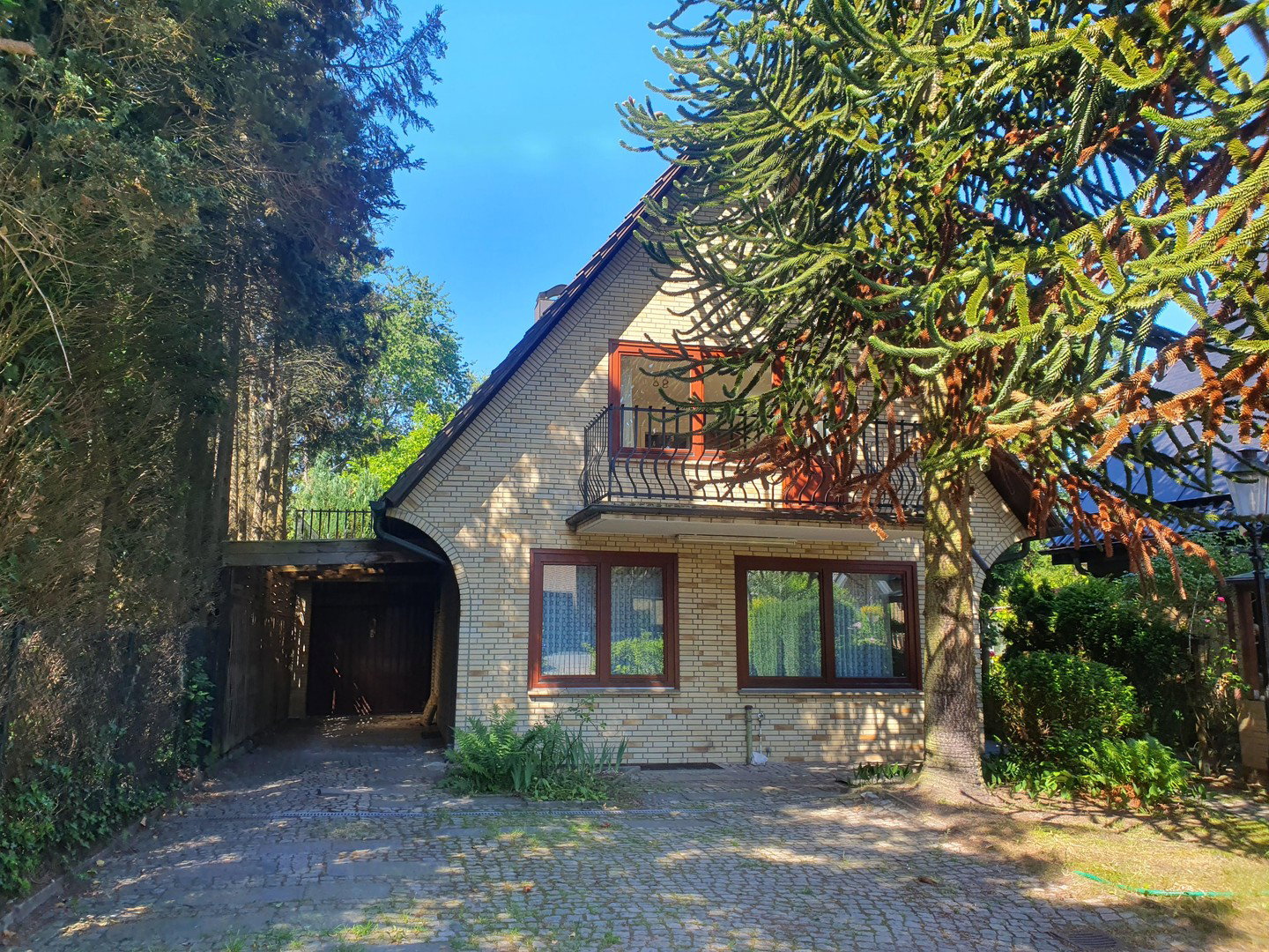 Foto 1 von 12 — Einfamilienhaus in Hamburg Lurup von privat