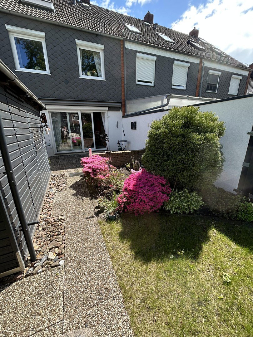 Foto 4 von 12 — Provisionsfrei RMH Wohnfläche 150qm Grundstück 230qm Kattenesch