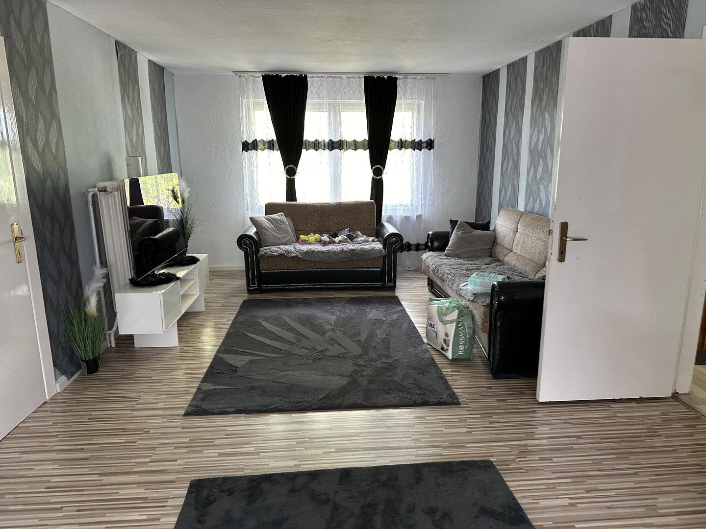 Foto 2 von 8 — 3 familienhaus , oder Baugrundstück mit positivem Vorbescheid