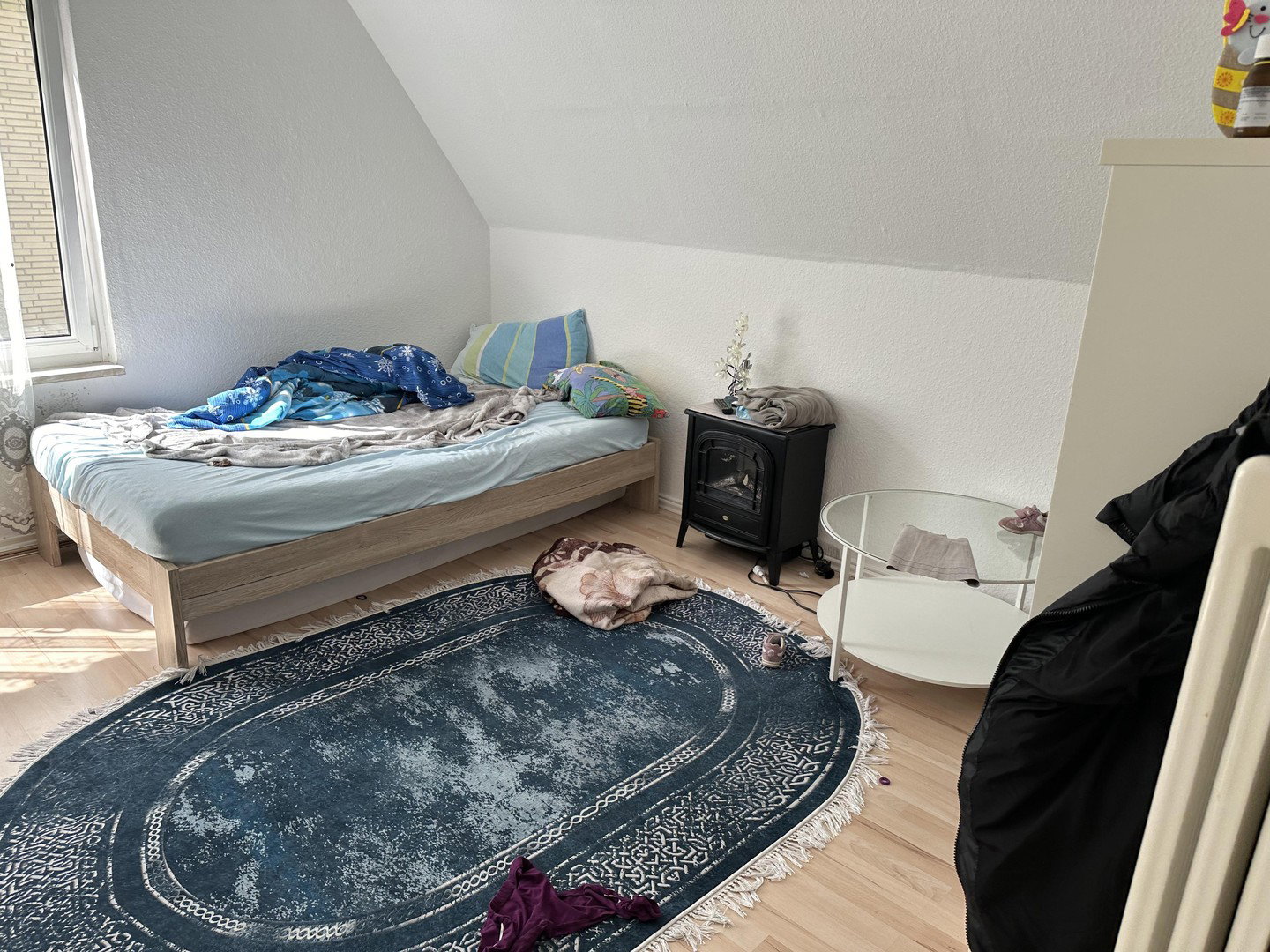 Foto 3 von 8 — 3 familienhaus , oder Baugrundstück mit positivem Vorbescheid