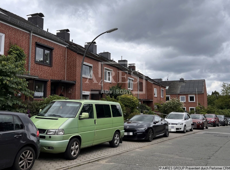 Foto 2 von 8 — Zwangsversteigerung von Reihenhaus in Hamburg