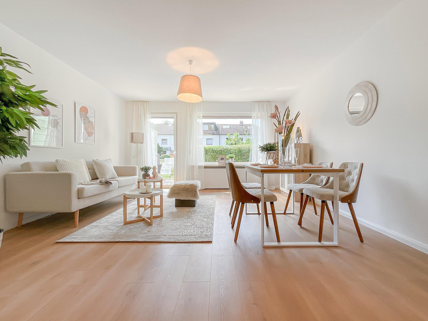 Foto 1 von 9 — Familienfreundliches Reihenmittelhaus mit Garten, Vollkeller und ausgebautem Dachgeschoss