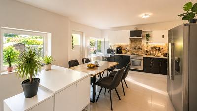 Foto 1 von 6 — EIN ZUHAUSE MIT CHARAKTER UND RAUM FÜR NEUE IDEEN