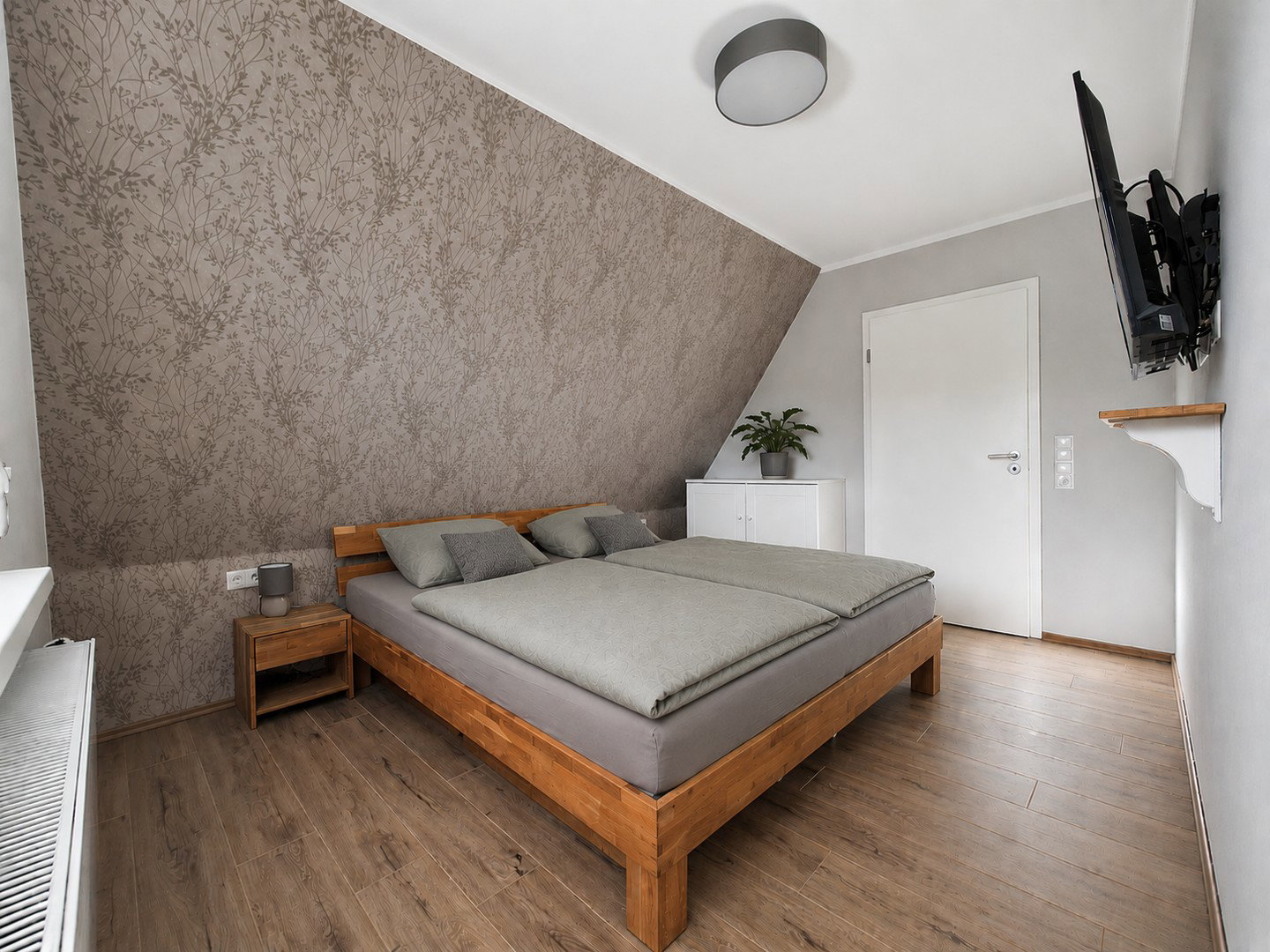 Foto 12 von 12 — Modernisierte Doppelhaushälfte mit Sonnenterrasse – provisionsfrei